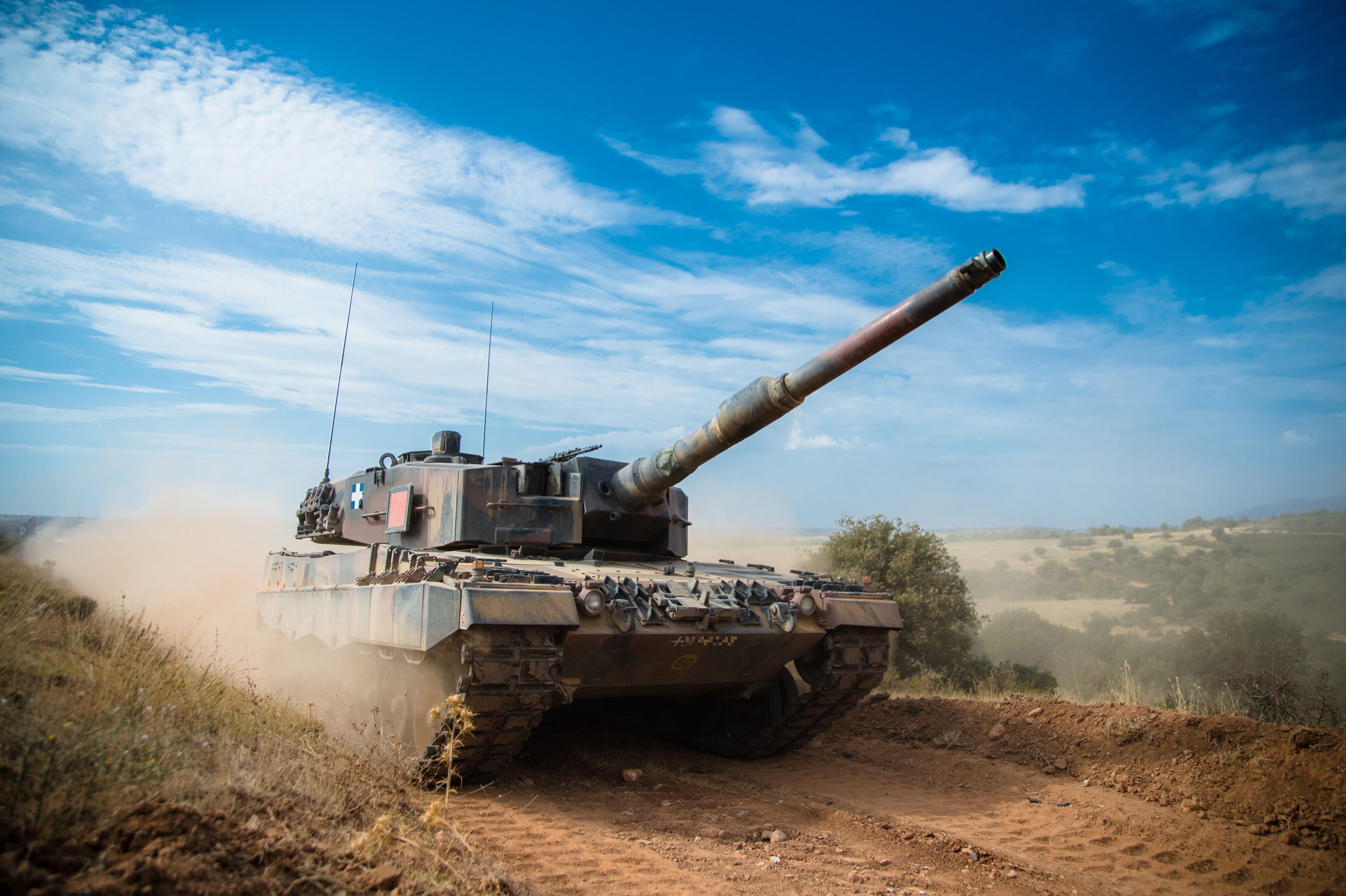 Ελληνικά Leopard-2 εναντίων αμερικανικών Μ-1Α1 Abrams σημειώσατε 1 ...
