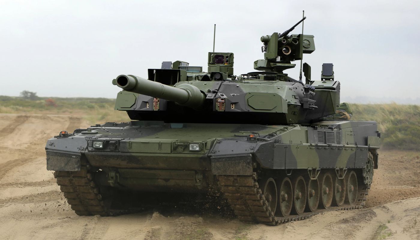 «IDET 2023»: Η KMW παρουσίασε το άρμα μάχης Leopard-2A8